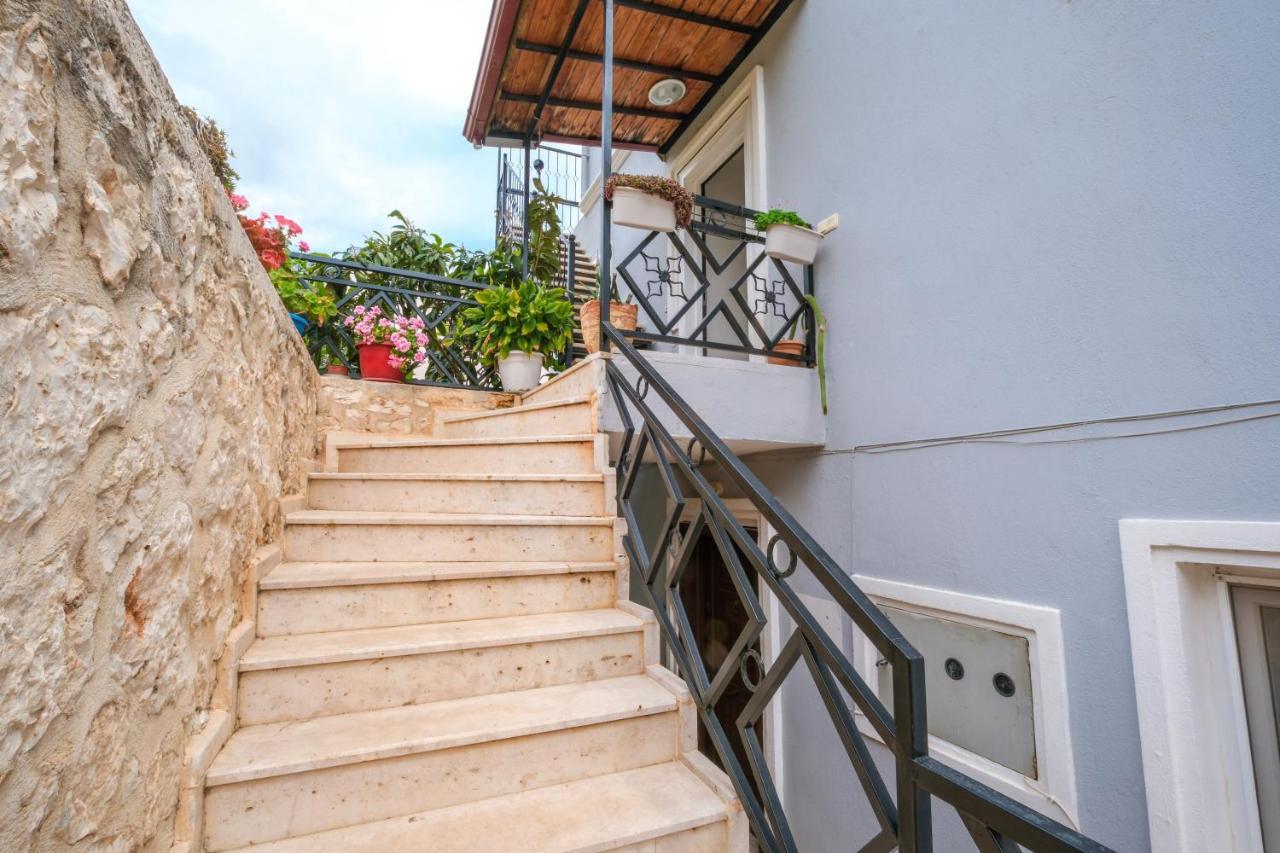 Yigit Apart Kalkan Exterior photo